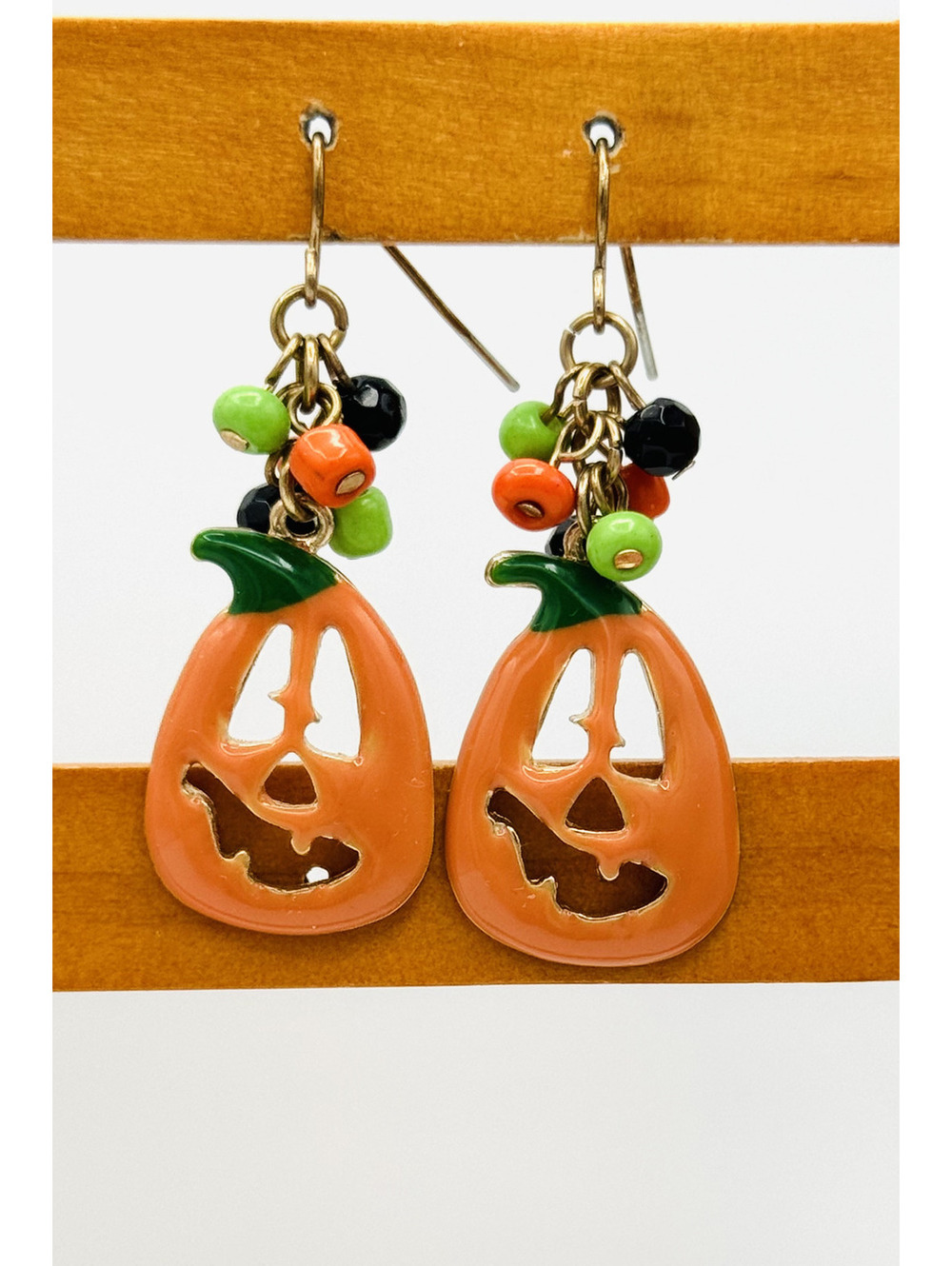 Vintage black and orange enameled jack-o-lantern, w/ beads pierced hook earrings